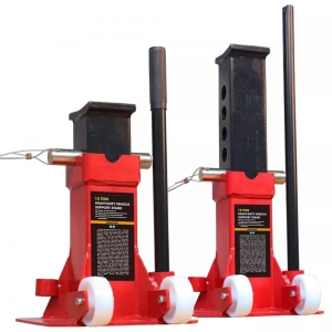 Heavy-Duty Vehicle Support Stand with Casters