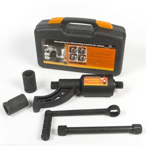 Manual Labor-Saving Wrench