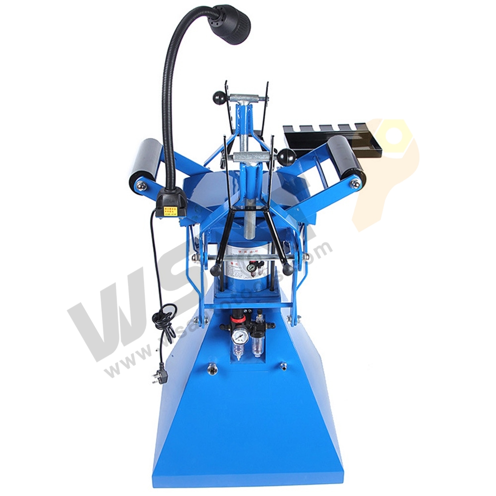 Pneumatic Tire Spreader with Working Light Pneumatic Tire Spreader with Working Light