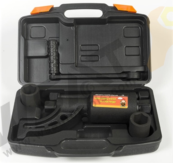 Manual Labor-Saving Wrench