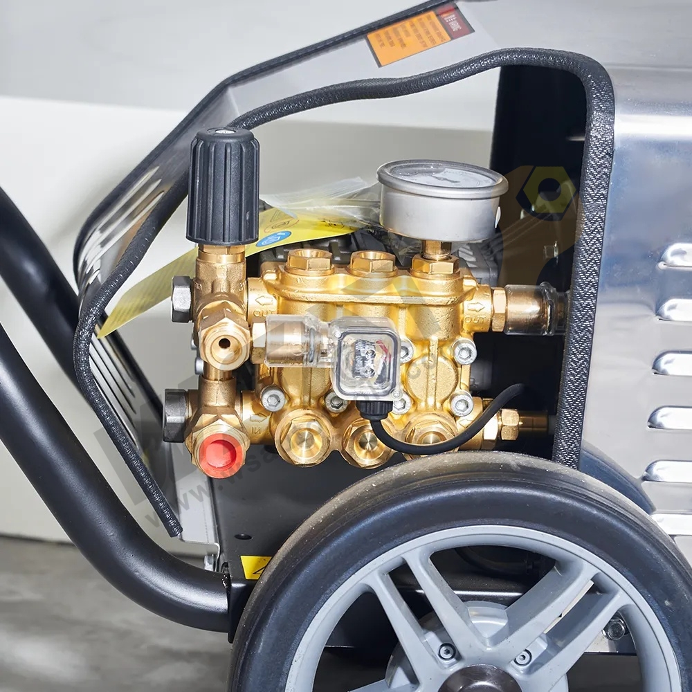 Industrial Electric High Pressure Washer -- Quadrupole motor